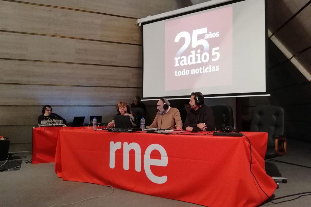 Los periodistas María Luisa Arozarena, Sergio de la Rosa y César Fernández Trujillo. (S. Expósito)