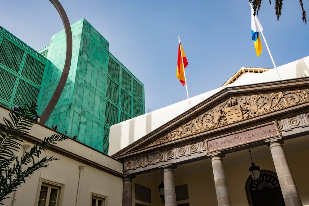 Sede del Parlamento de Canarias en su sede de Santa Cruz de Tenerife. (PARCAN)