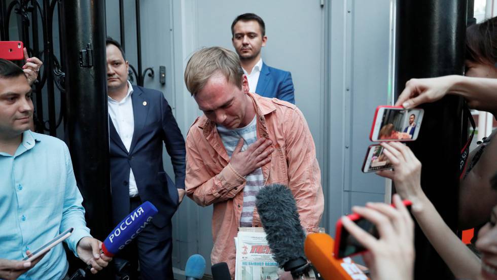 Ivan Golunov agradece el apoyo de los medios y los ciudadanos al ser liberado en Moscú. (REUTERS)
