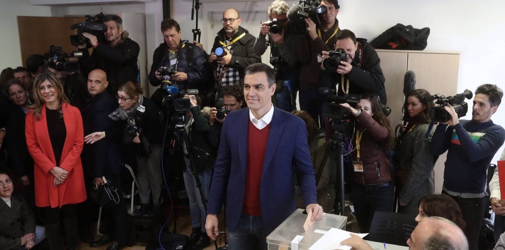 El candidato del PSOE, Pedro Sánchez, el domingo en el Centro Cultural Volturno en la localidad madrileña de Pozuelo de Alarcón. (ULY MARTÍN)