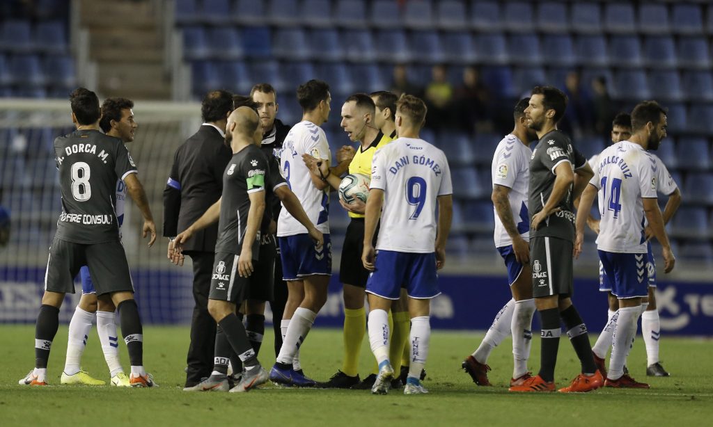 Imagen del Tenerife-Alcorcón de Segunda. (SANTIAGO FERRERO)