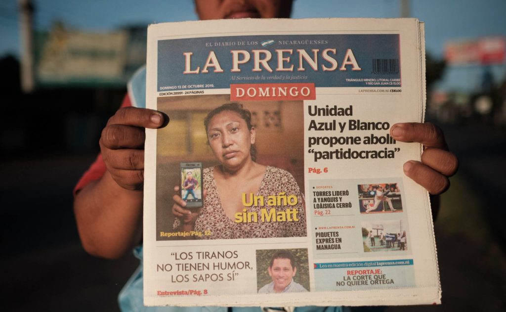 Ejemplar de octubre del diario 'La Prensa'. (EL PAÍS)