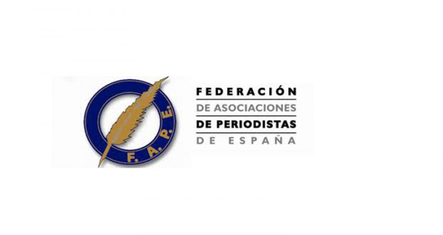 La FAPE pide que cuando sea imprescindible convocar una rueda de prensa se recurra a medios telemáticos para desarrollarla.