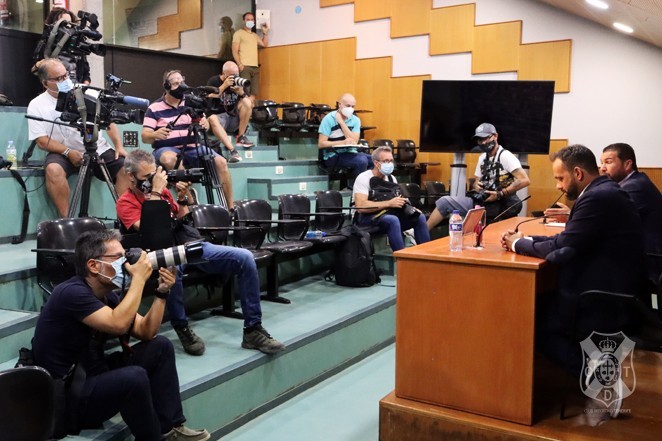Sala de prensa del Heliodoro durante la presentación de Fran Fernández como entrenador del CD Tenerife. (CD TENERIFE)