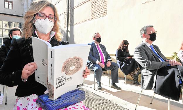 Presentación de la publicación editada por la Fundación Asociación de la Prensa. (V. VICÉNS)