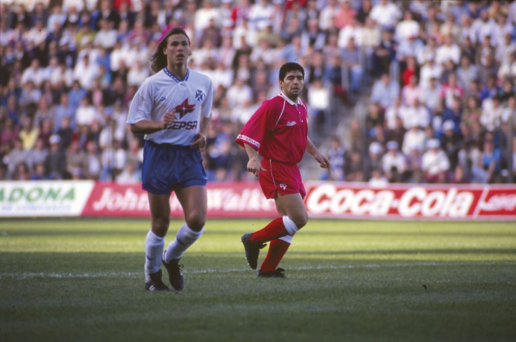 Fernando Redondo y Diego Maradona. JUAN GARCÍA CRUZ /ACAN