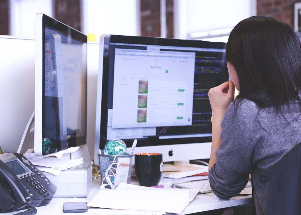 Algunas opiniones coinciden en que algunos medios de comunicación y algunos profesionales fomentan la polarización”. (PIXABAY)