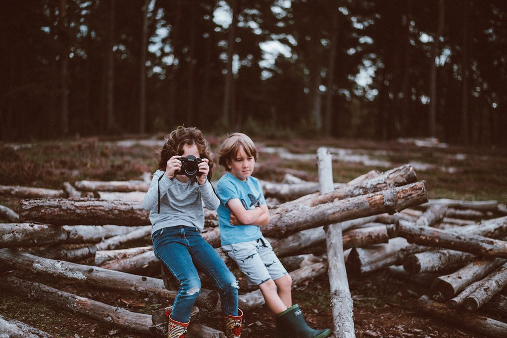 Jóvenes periodistas. (UNSPLASH)