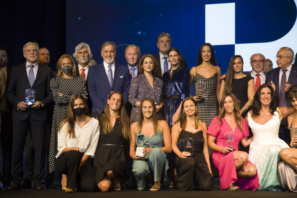 Foto de grupo de los premiados en la XL Gala Nacional del Deporte. (FAPE)