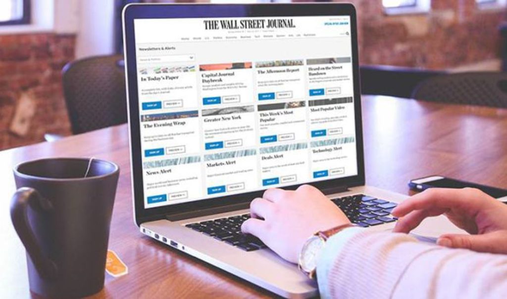 El editor de newsletters es un cargo específico, a modo de jefe de sección, que coordina las newsletters. (LP)