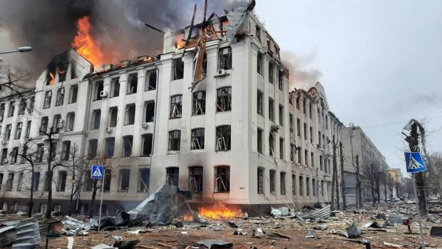 Efecto de los bombardeos en Ucrania. (REUTERS)