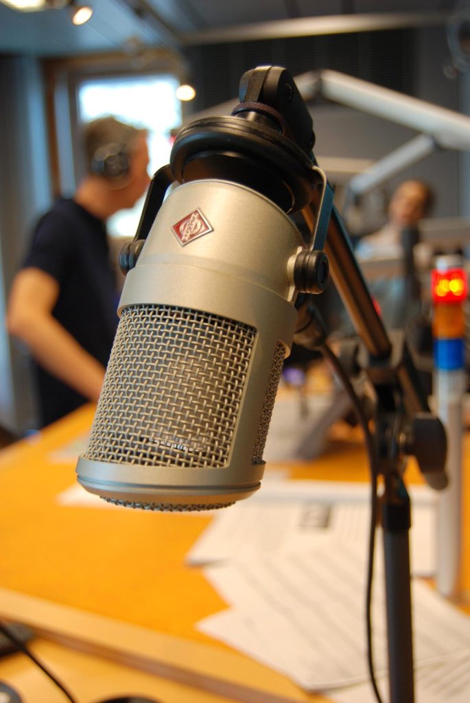 La radio es el medio en el que más confía la población. (PIXABAY)