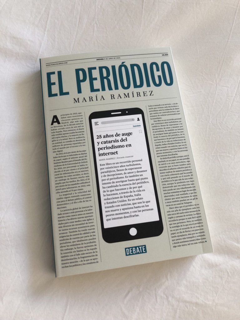 Portada del libro 'El periódico. 25 años de auge y catarsis del periodismo en internet'. (TWITTER)