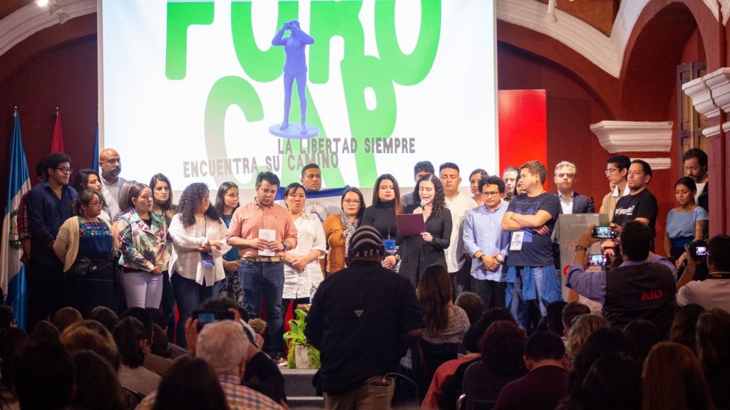 Periodistas anuncian la creación de la Red Centroamericana de Periodismo, en Antigua Guatemala. (TWITTER)