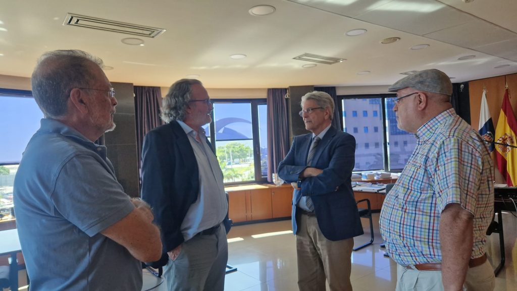 Manuel Negrín, Miguel Ángel Noceda, Julio Pérez y Salvador García Llanos. (APT)