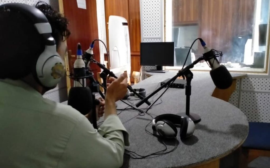 Los medios de comunicación en Afganistán continúan sufriendo el acoso de los talibanes. (AMU)