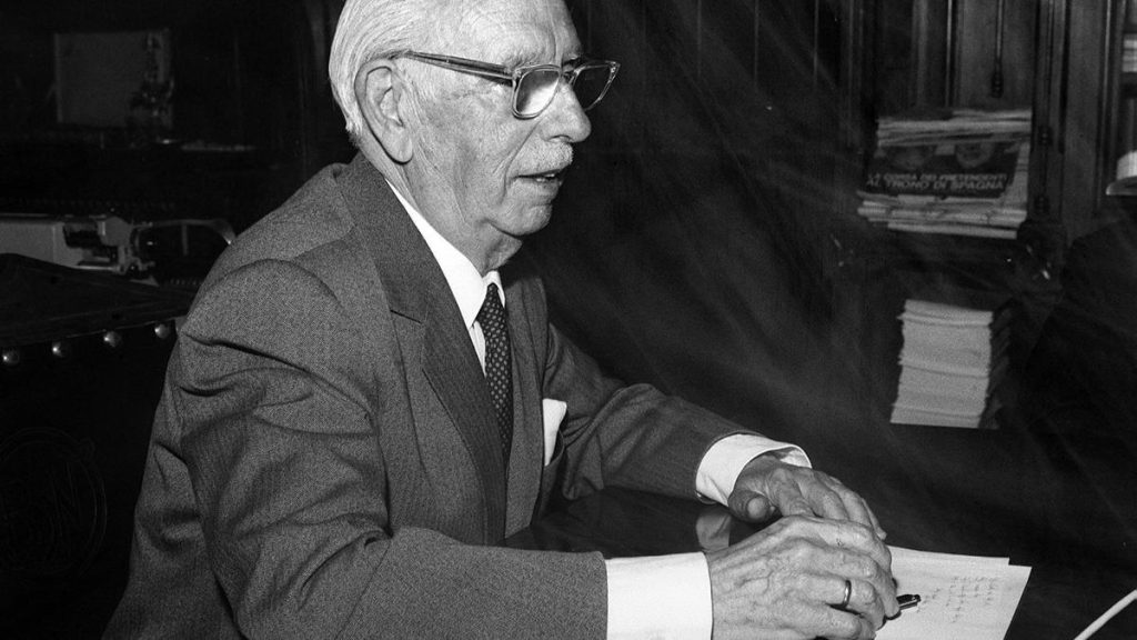 Imagen del escritor y académico, José María Peman. (EFE)