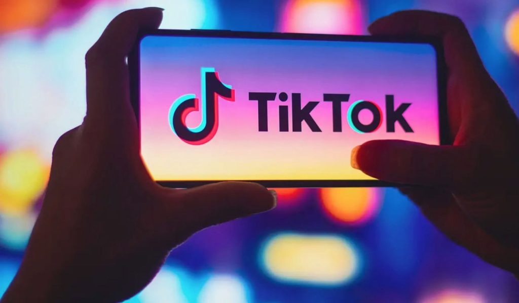 230109_Tik-Tok