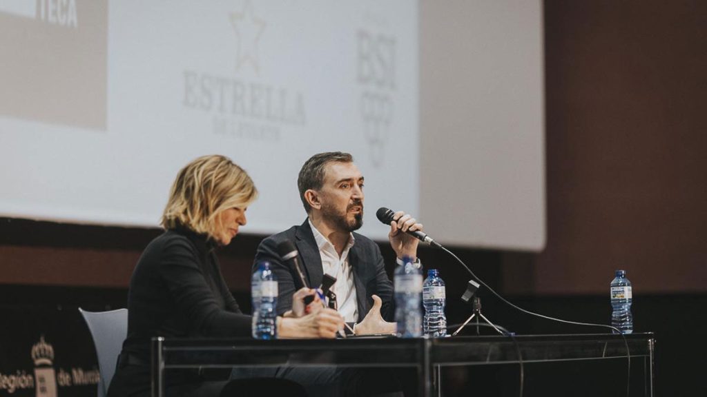 Esther Palomera e Ignacio Escolar. (ELDIARIO)