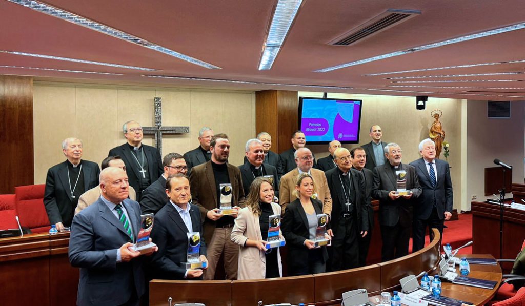 Foto de familia con los premiados. (FANDIÑO)