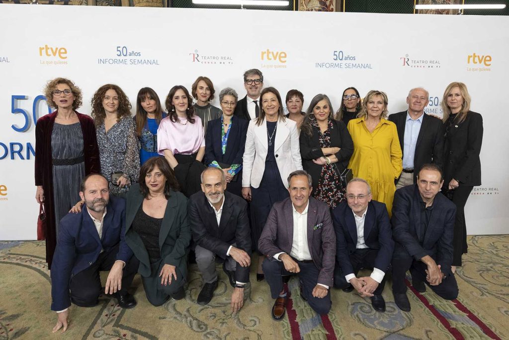 Equipo actual de ‘Informe Semanal’ en la fiesta 50º aniversario. (RTVE)