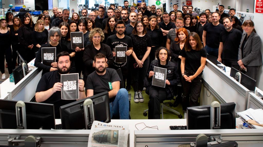 Protesta de los ‘miércoles negros’ en la redacción de ‘El Mundo’. (COMITÉ DE EMPRESA DE EL MUNDO)