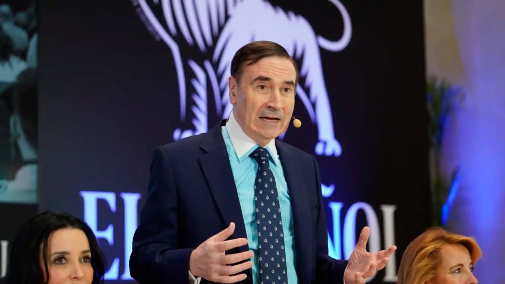 Pedro J. Ramírez, presidente ejecutivo y director de El Español, durante su intervención en la Junta General de Accionistas del diario. (SARA FERNÁNDEZ)