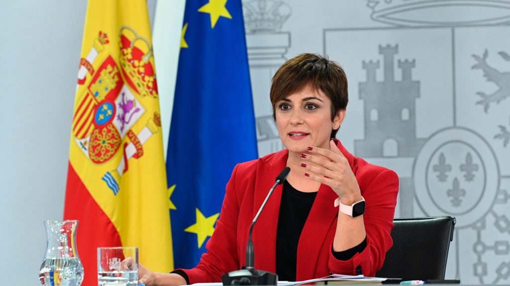 La ministra portavoz del Gobierno de España, Isabel Rodríguez, en una rueda de prensa en el Palacio de La Moncloa.