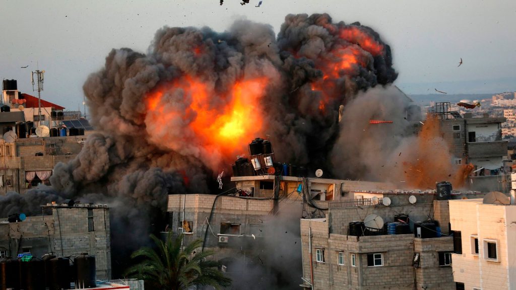 Explosión de un edificio en Gaza. (RTVE)