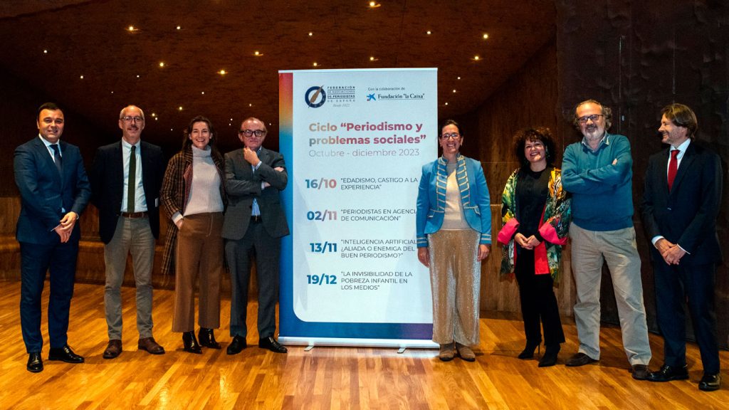 De izquierda a derecha: Jesús Arroyo, Eduardo Castillo, Luisa Alli, Juan Delgado, Macarena Muñoz, Nuria Salas, Miguel Ángel Noceda y Ricardo Martín. (FOTO: ELENA HIDALGO)