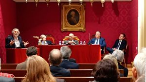 Debate en la RAE