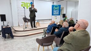 Antonio Alarcó durante su intervención en el Espacio Periodismo y Comunicación.