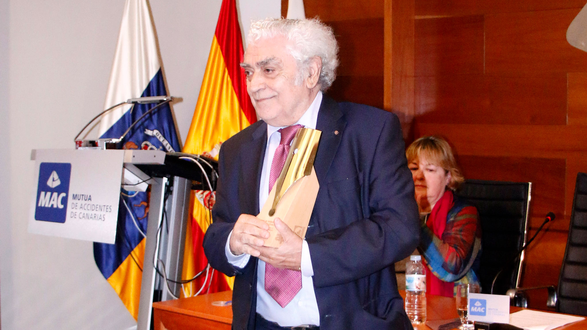 José Antonio Pardellas tras recibir el Premio Patricio Estévanez a la trayectoria profesional (2019). (José Luis Rodríguez/ACAN)