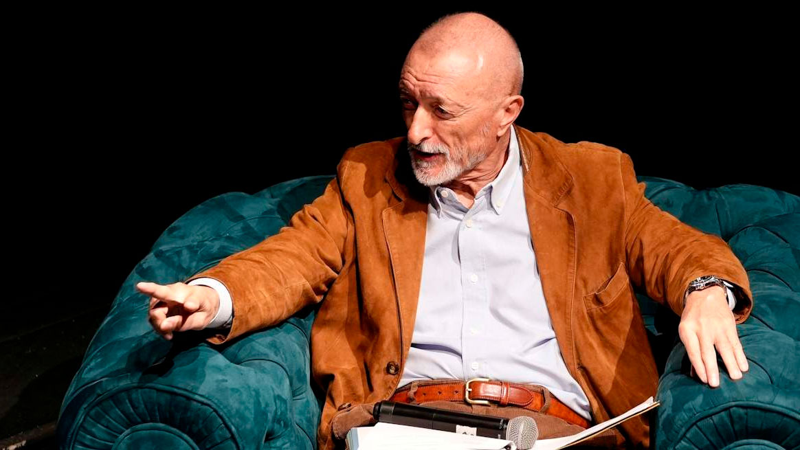 Arturo Pérez-Reverte.