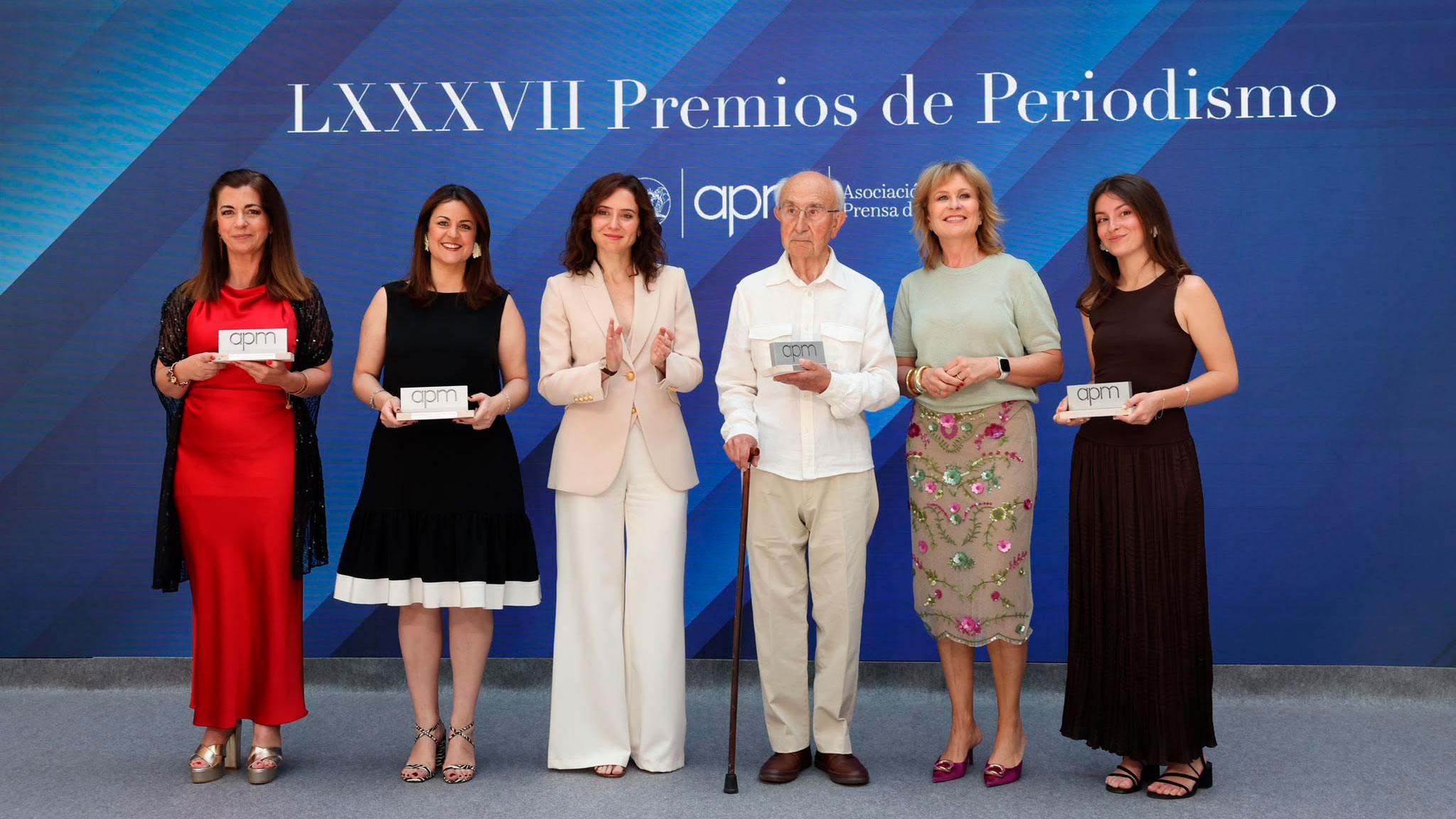 Desde la izquierda: Marta González Novo, Ketty Garat, Isabel Díaz Ayuso, Víctor Márquez Reviriego, María Rey y Mar Manrique. (Miguel Berrocal / APM)