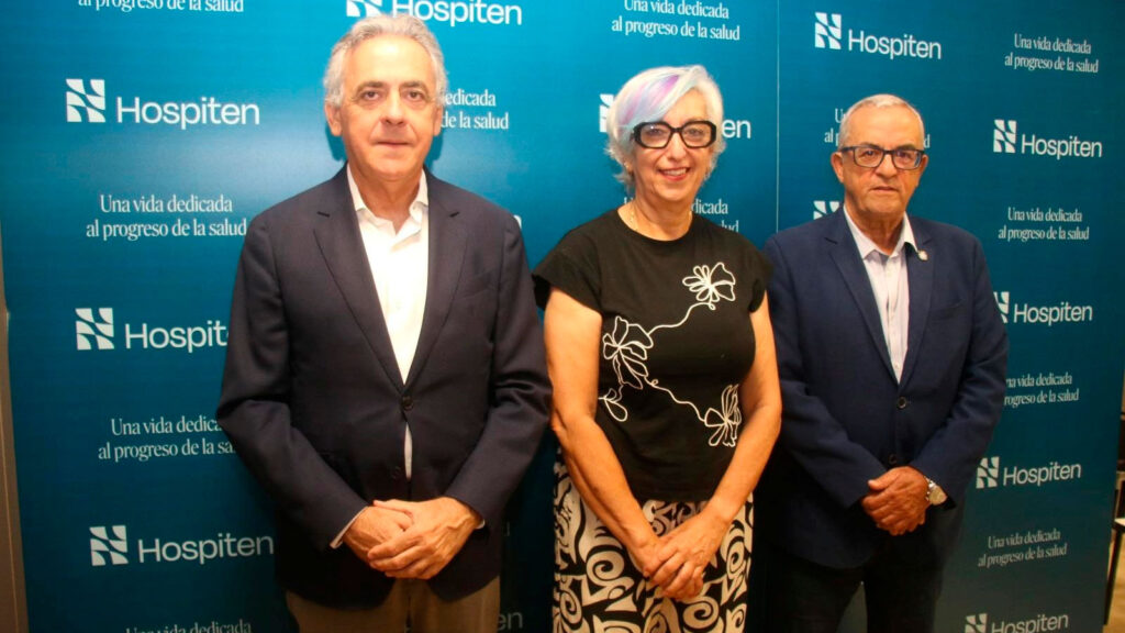 Juan José Hernández, Ana Magaly Rodríguez y Santiago Cacho.